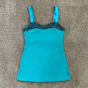 Lululemon Athletica Women's Teal Zeal Heart Shape Neckline Tank Top sz 4
